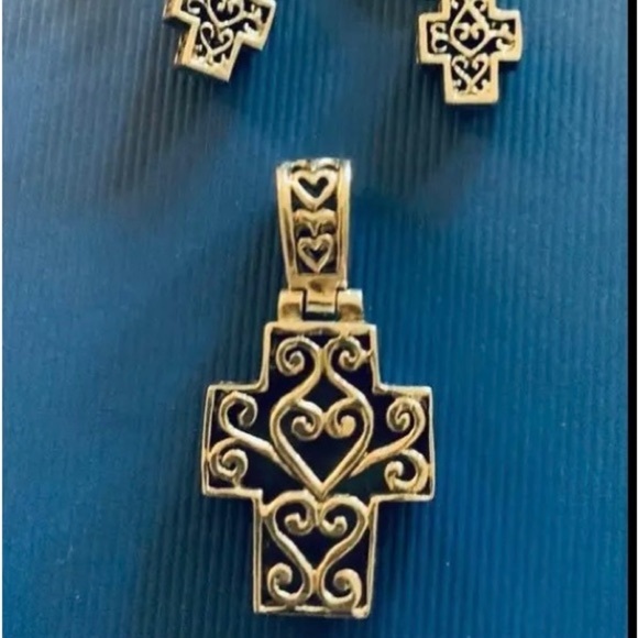 Handmade 925 Silver pendant and earrings SET. Filigree design. Made in Thailand - Picture 4 of 6